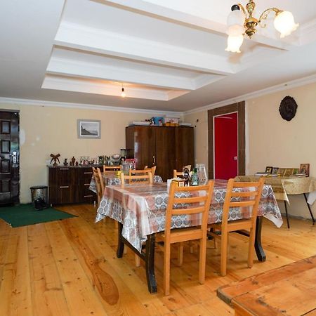 Guesthouse Nora Ушґулі Екстер'єр фото