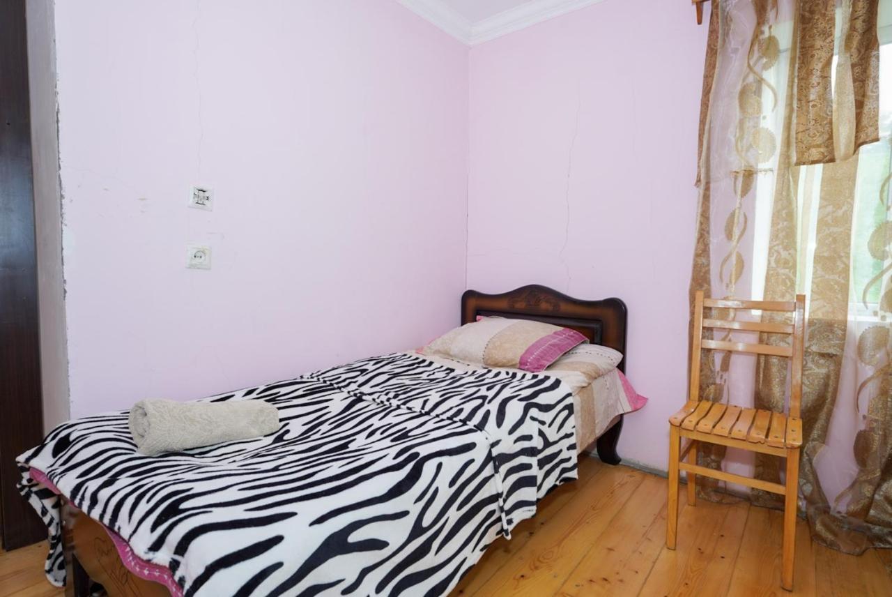 Guesthouse Nora Ушґулі Екстер'єр фото
