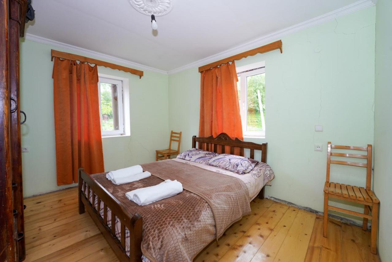 Guesthouse Nora Ушґулі Екстер'єр фото