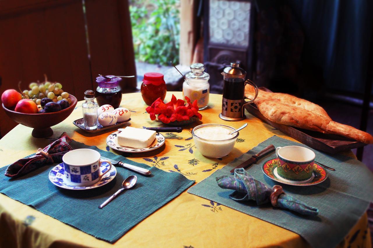 Guesthouse Nora Ушґулі Екстер'єр фото